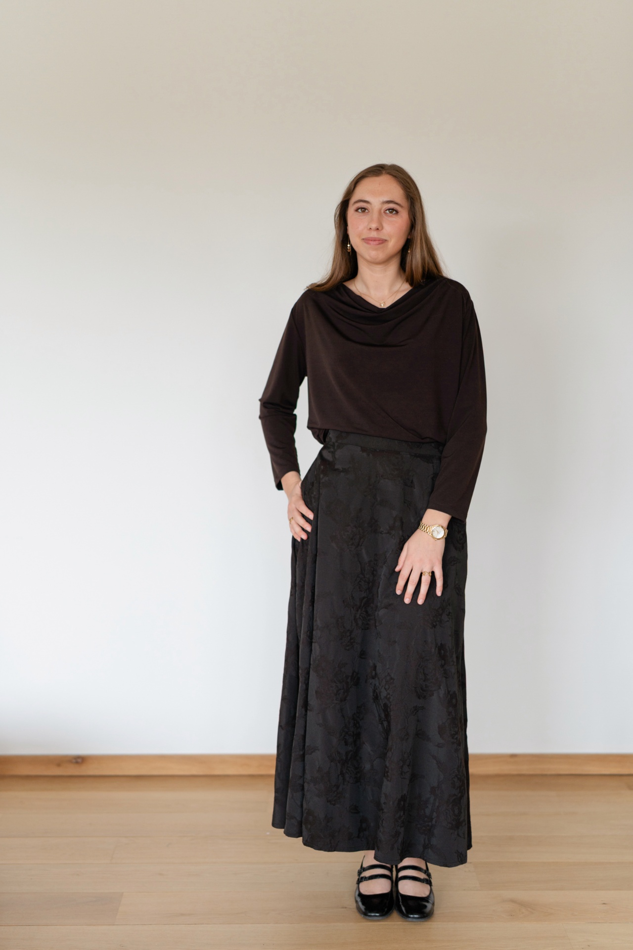 Top chocolat, jupe jacquard